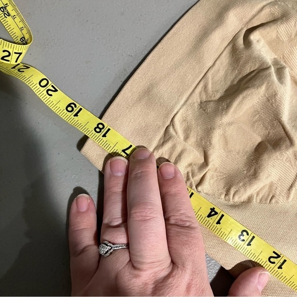 Maternity Shapewear shorts nude color size small - Picture 5 of 6